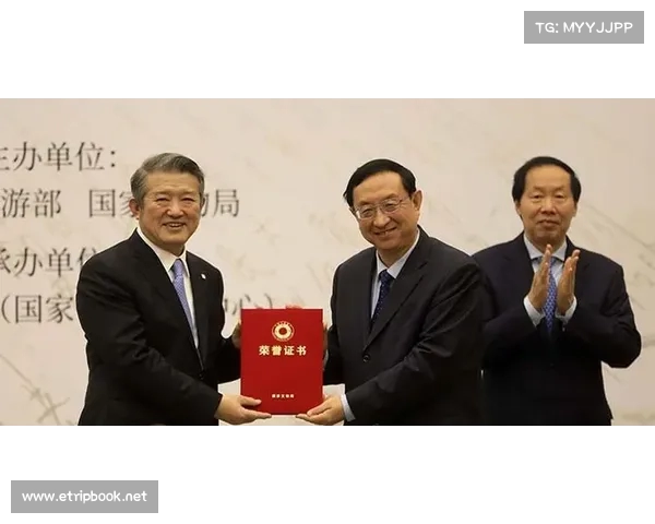 许家印的隐秘帝国遭遇重创!幕后保护伞被彻查,许家是否将步入历史? 许家印的隐秘帝国遭遇重创!幕后保护伞被彻查,许家是否将步入历史?